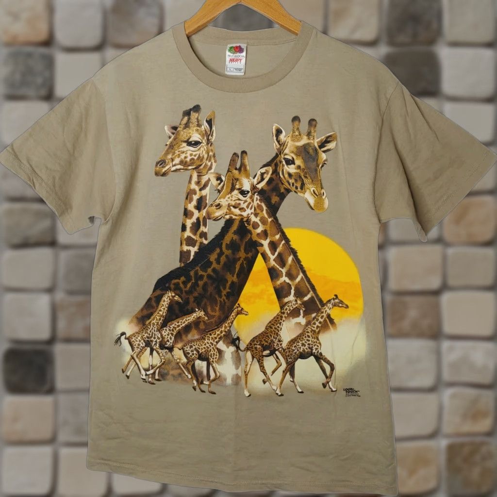 Fruit Of The Loom Fruit of the Loom Look And Touch Giraffe Large T Shirt Animals Textured Graphic Sun Nature Safari Mens Large Brown Crew Neck Short Sleeve 100% cotton Size US L / EU 52-54 / 3 - 1 Thumbnail