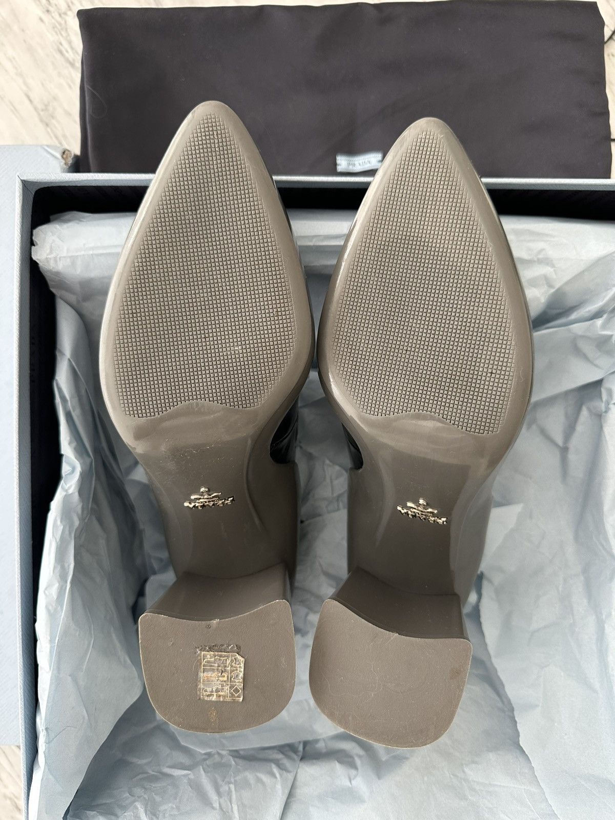 Prada Prada "Archive" 2015 Collectible Mary Jane Shoes Size US 8 / IT 38 - 6 Thumbnail