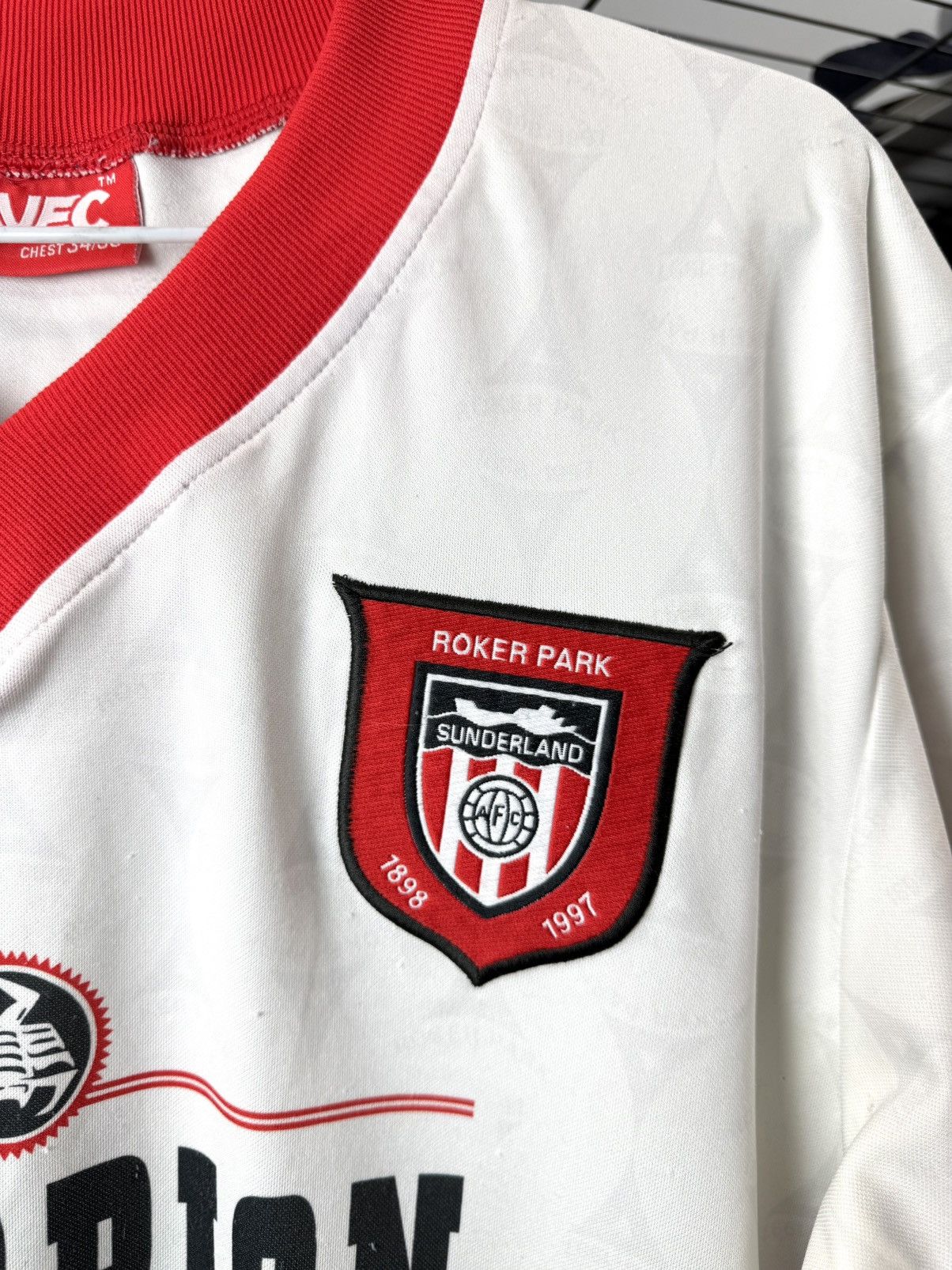 Vintage 1996/1997 Rare Vintage Sunderland England Soccer Jersey Size US M / EU 48-50 / 2 - 4 Thumbnail