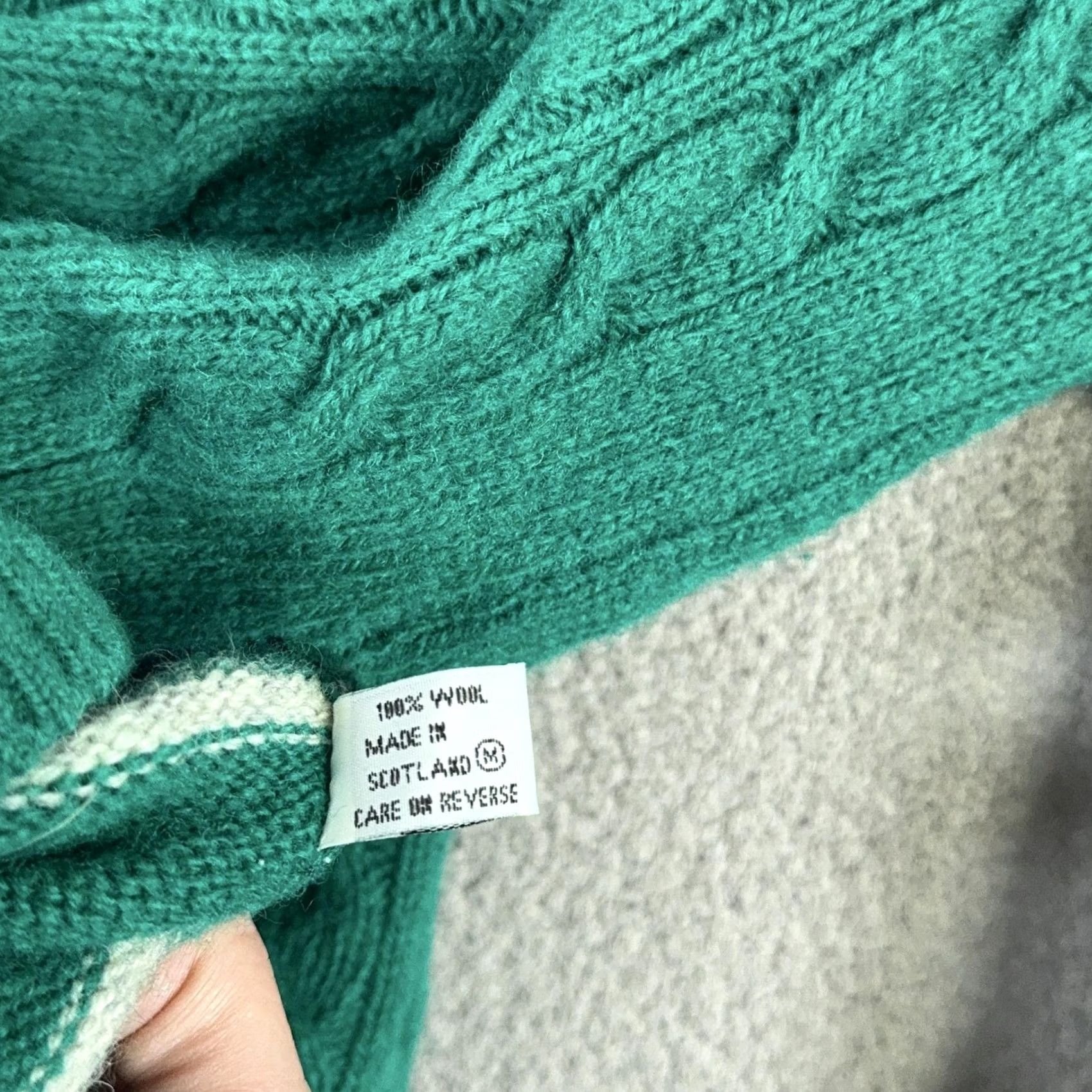 Vintage VINTAGE Kenneth Ross Cricket Sweater Men M Green Wool Knit Cable-Knit V-Neck 80s Scotland Pullover Size US M / EU 48-50 / 2 - 5 Thumbnail
