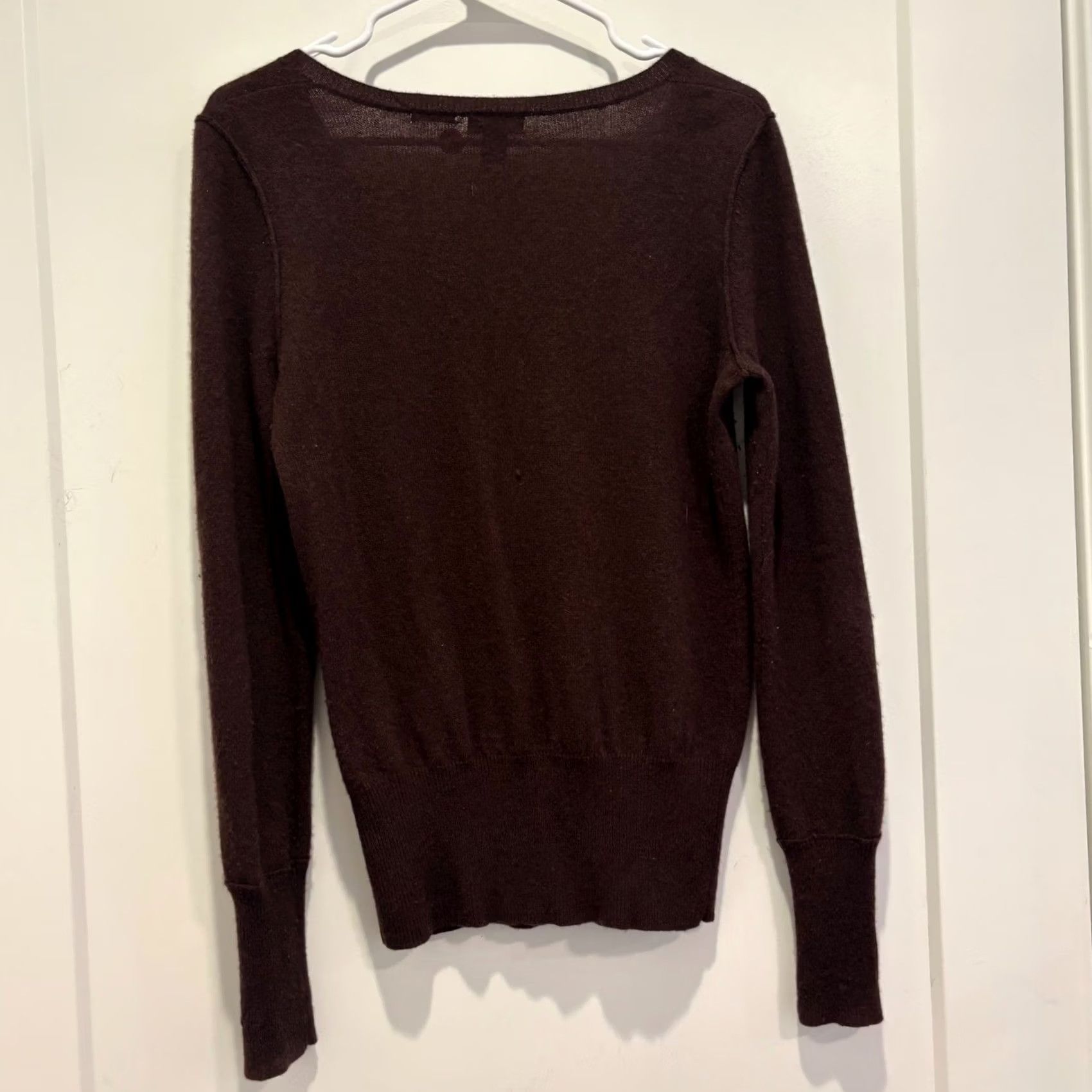 Vintage Maurices Fine Line Brown 100% Cashmere Henley Sweater Scoop Neck Womens Medium Size M / US 6-8 / IT 42-44 - 3 Thumbnail