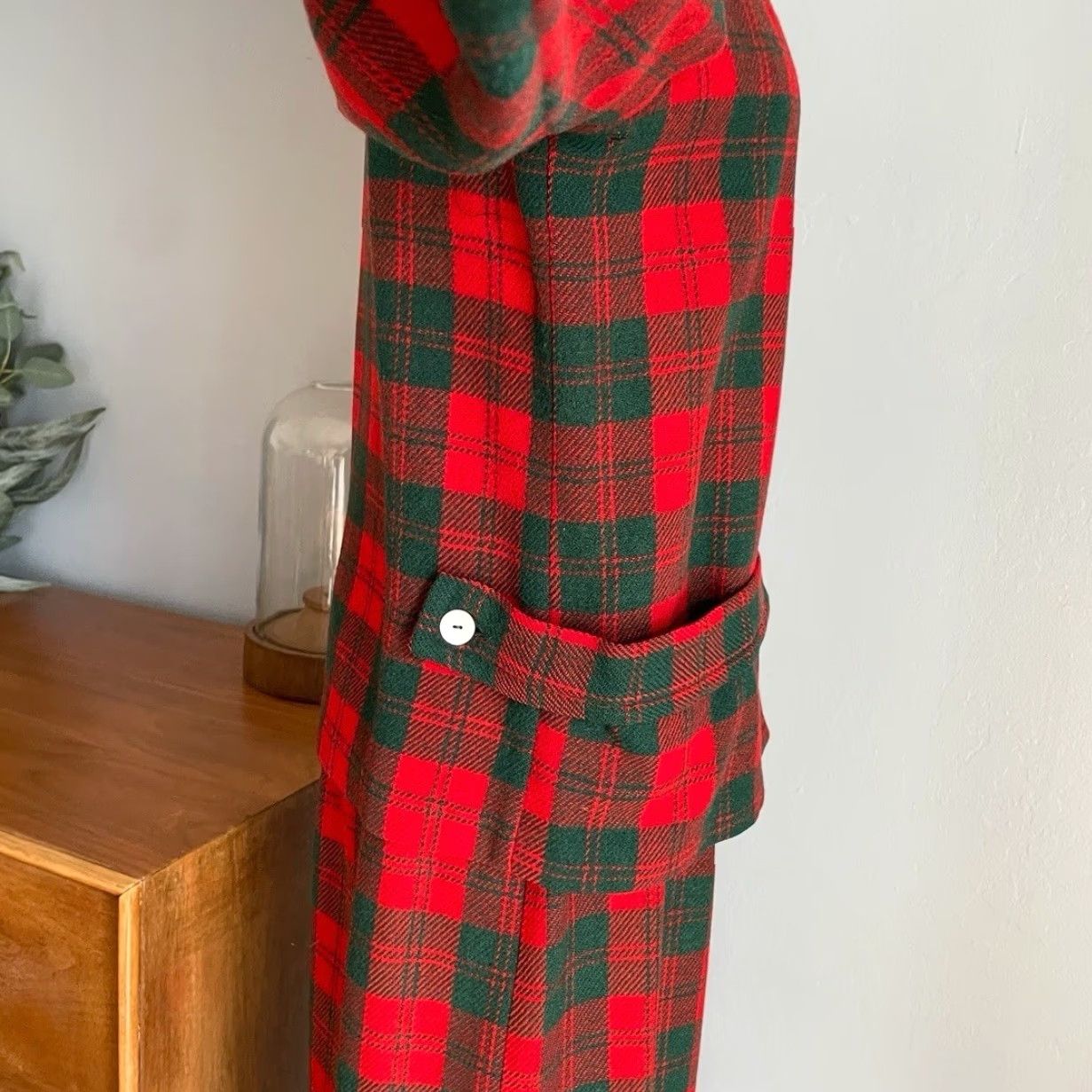 Vintage VINTAGE Koret of California SF Tartan Plaid Wool Jacket Skirt Suit Red Green S/M 1970s Mod/GoGo N/A Size 28" / US 6 / IT 42 - 6 Thumbnail