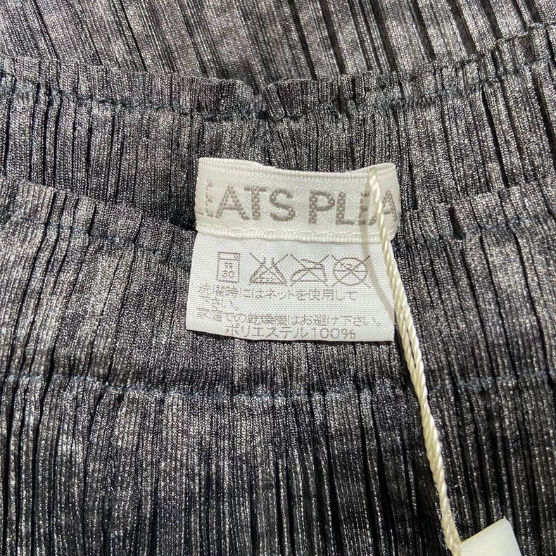 Issey Miyake Issey Miyake size:3 Black pleated skirt Size 22" - 3 Thumbnail