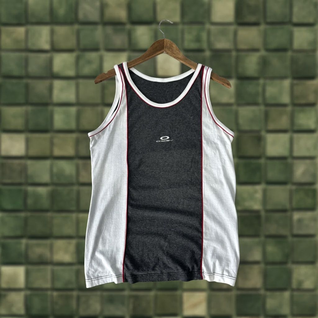 Oakley VINTAGE Oakley Shirt Sleeveless Gray 90s Logo Men M Size US M / EU 48-50 / 2 - 1 Thumbnail
