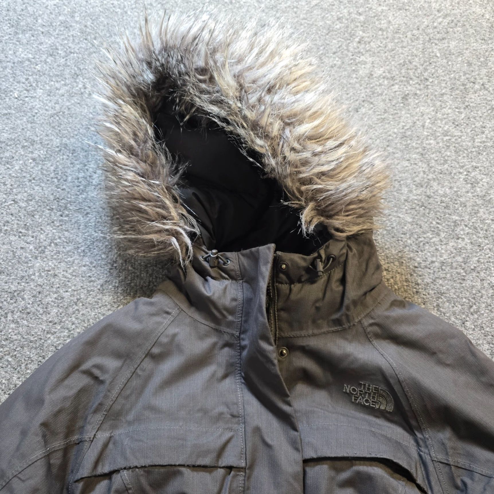 The North Face The North Face Arctic Parka Jacket Womens XS Gray Down Pockets Mid Length Warm Regular Outdoor Winter Versus Parka Size XS / US 0-2 / IT 36-38 - 2 Thumbnail