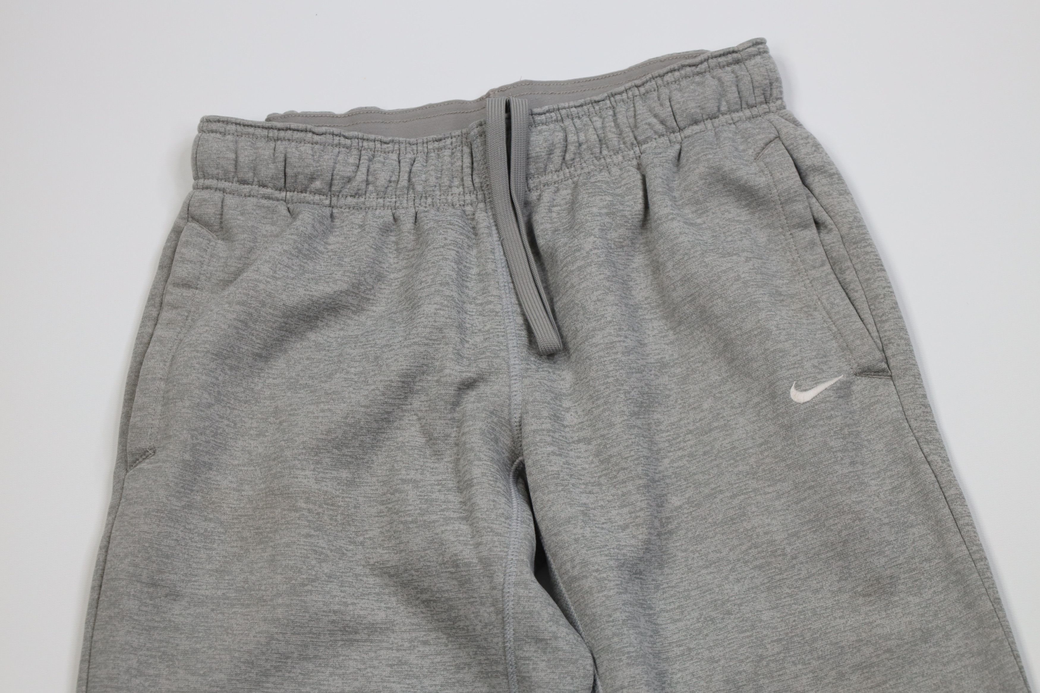 Nike Y2K Nike Therma Fit Mini Swoosh Wide Leg Sweatpants Gray Size US 32 / EU 48 - 2 Thumbnail
