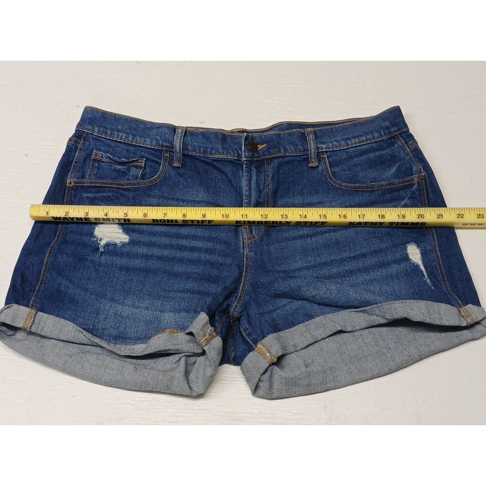 Old Navy Old Navy (14) Boyfriend High Rise Cut Off Blue Jean Shorts Size 36" / US 14 / IT 50 - 3 Thumbnail