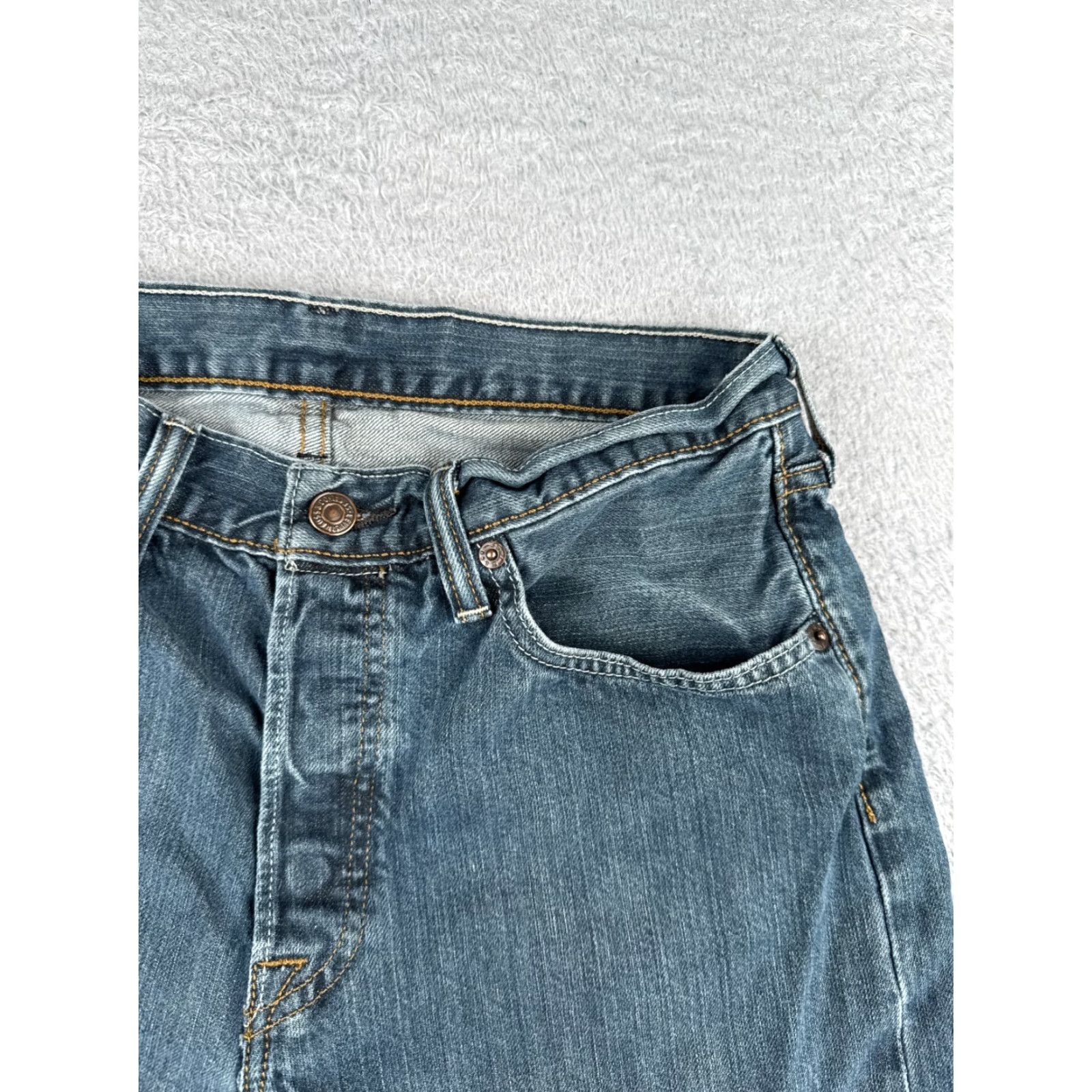 Levi's Levi's Women's Shorts 28 Denim Mid Rise Cut-Off Cotton Blend Casual Summer 90s Style Blue Womens Size 28" / US 6 / IT 42 - 5 Thumbnail