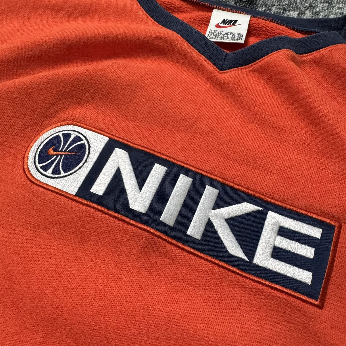 Nike Vintage Nike Sweatshirt Big Logo Swoosh Embroidered Y2K 90s Size US XL / EU 56 / 4 - 4 Thumbnail
