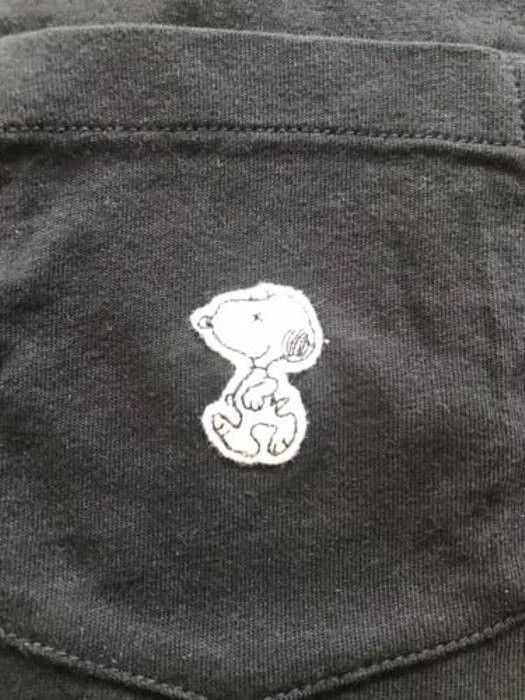 Kaws × Peanuts × Uniqlo short sleeve t-shirt black pocket snoopy size X-small Size US XS / EU 42 / 0 - 3 Thumbnail