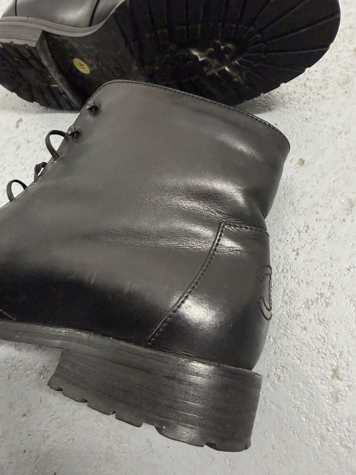 Chanel Vintage Chanel Back Logo Leather Insulated Boots Size US 11 / IT 41 - 6 Thumbnail