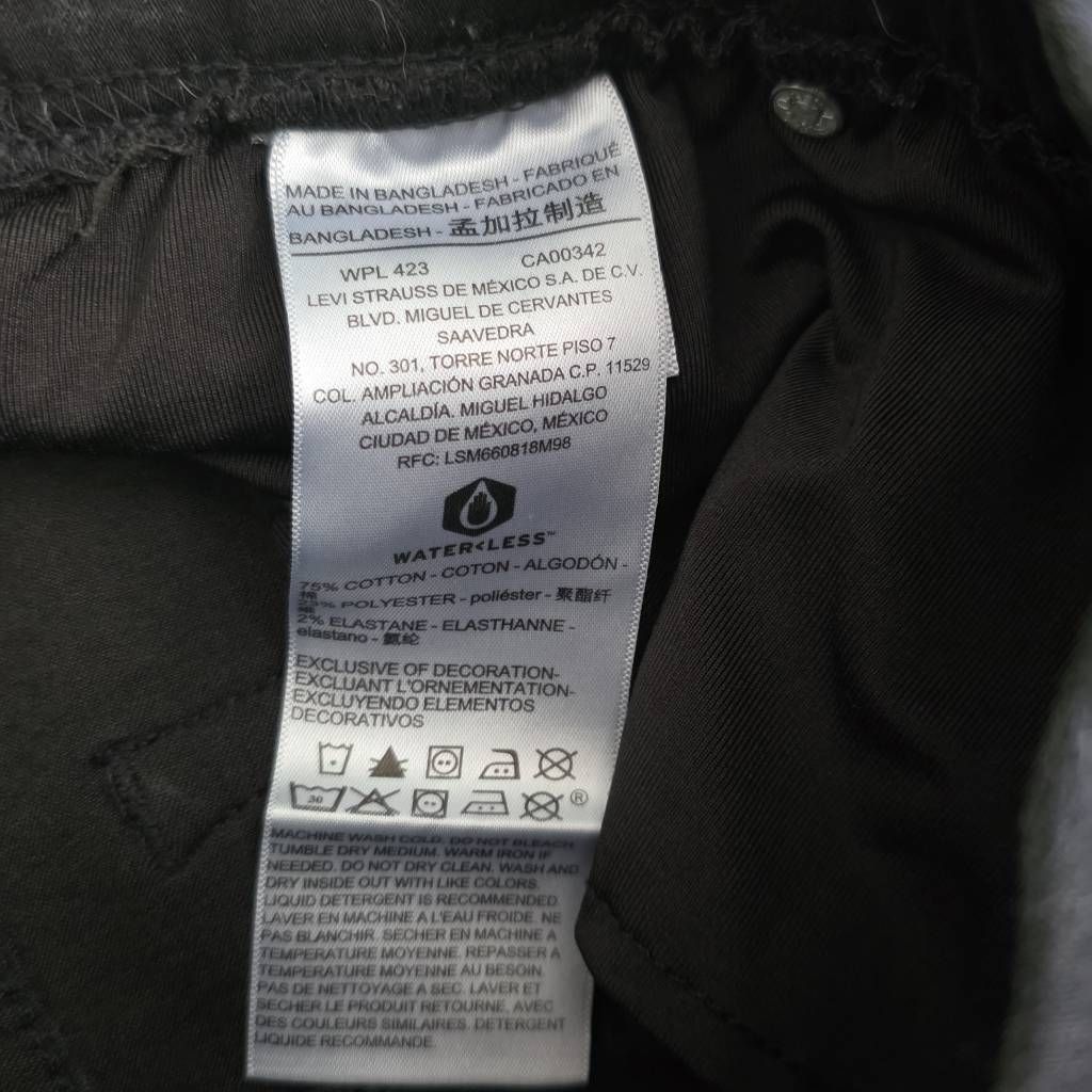 Levi's Signature Levi's Women's Size 6S Totally Shaping Pull On Ski Size 28" / US 6 / IT 42 - 3 Thumbnail