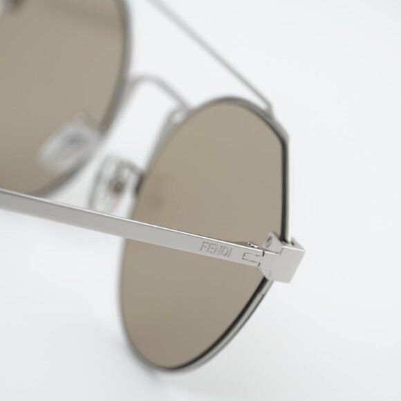 Fendi Fendi FE40060U 16G Sunglasses Silver Round Frame Size ONE SIZE - 6 Thumbnail