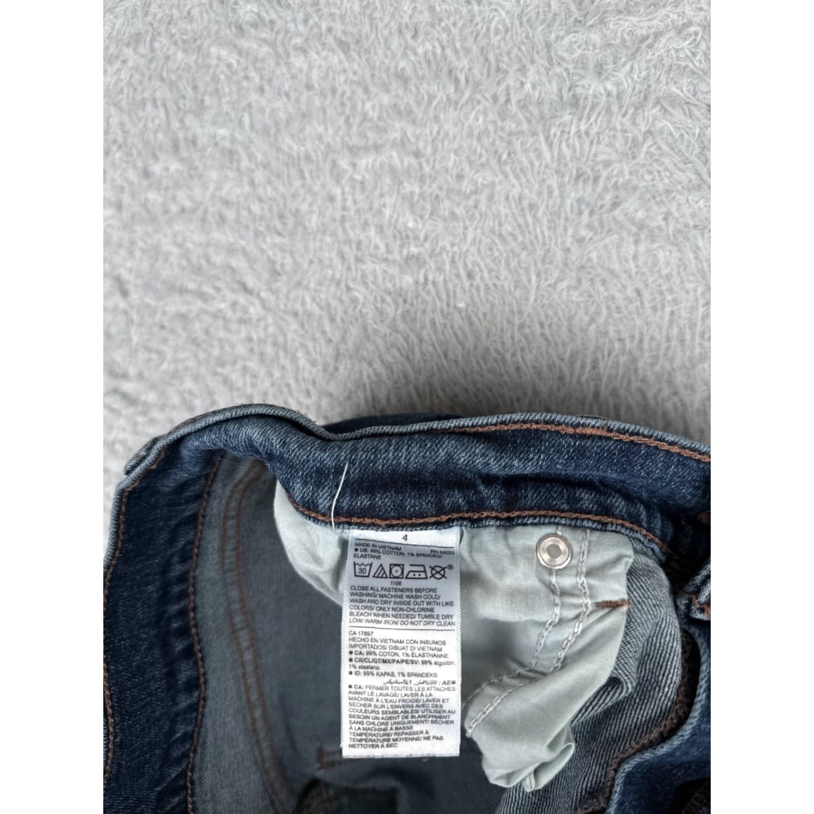 Old Navy VINTAGE Old Navy Jeans Womens 4 Blue Denim Boyfriend Mid Rise Raw Hem Cotton 28x24 Size 32" / US 10 / IT 46 - 7 Thumbnail