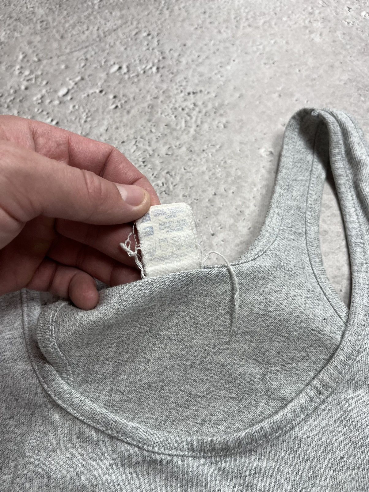 Champion Vintage Champion Tank Top Mens L Sleeveless Shirt Small Logo Size L / US 10 / IT 46 - 7 Thumbnail