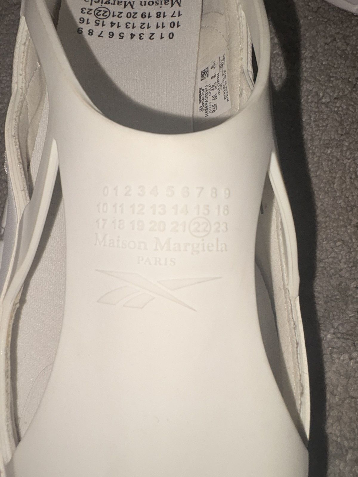 Maison Margiela × Reebok Maison margiela X Reebok Size US 8 / EU 41 - 3 Thumbnail