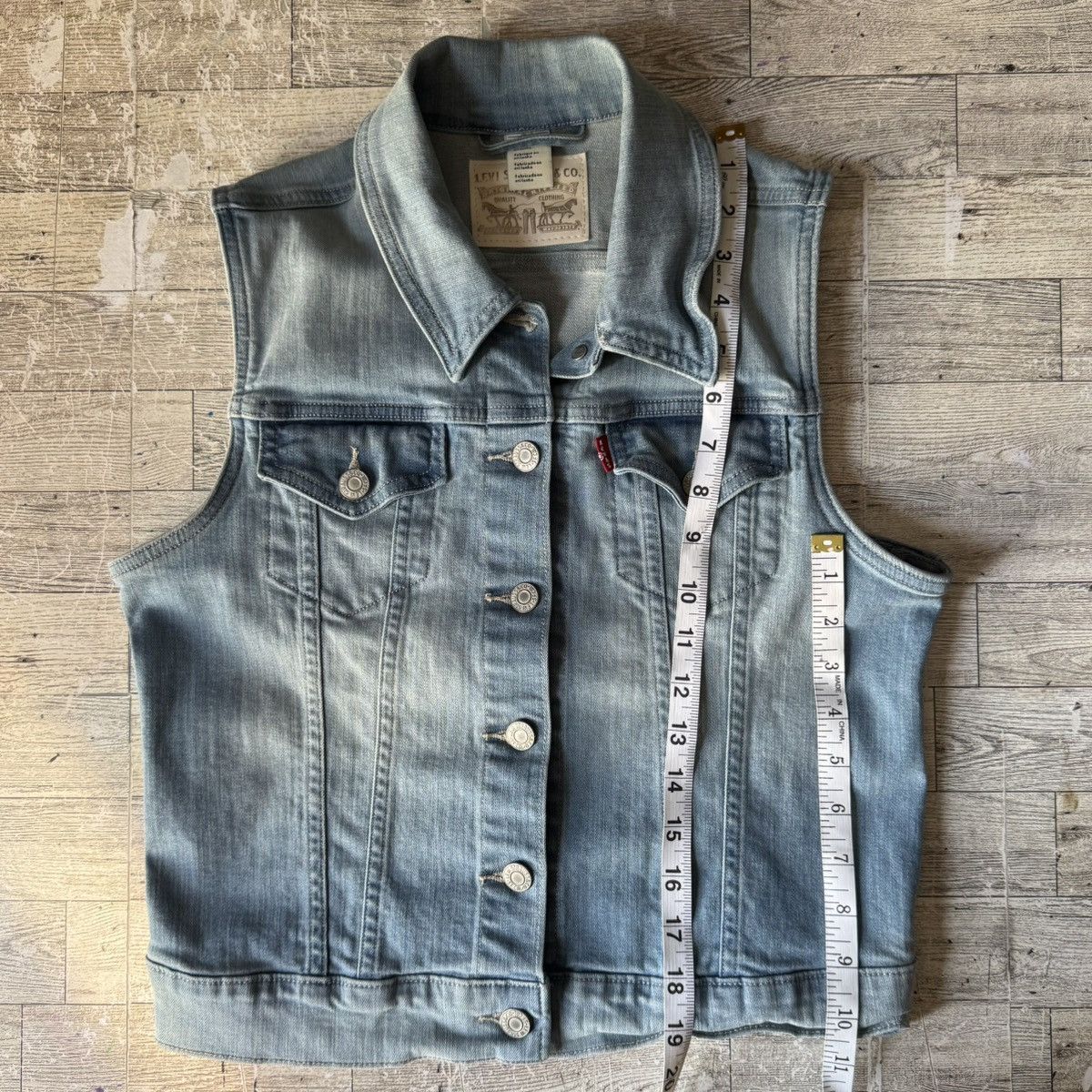 Levi's Retro, Levi’s Brand, Princess Kitty, Light-Wash Denim Vest Size S / US 4 / IT 40 - 11 Thumbnail