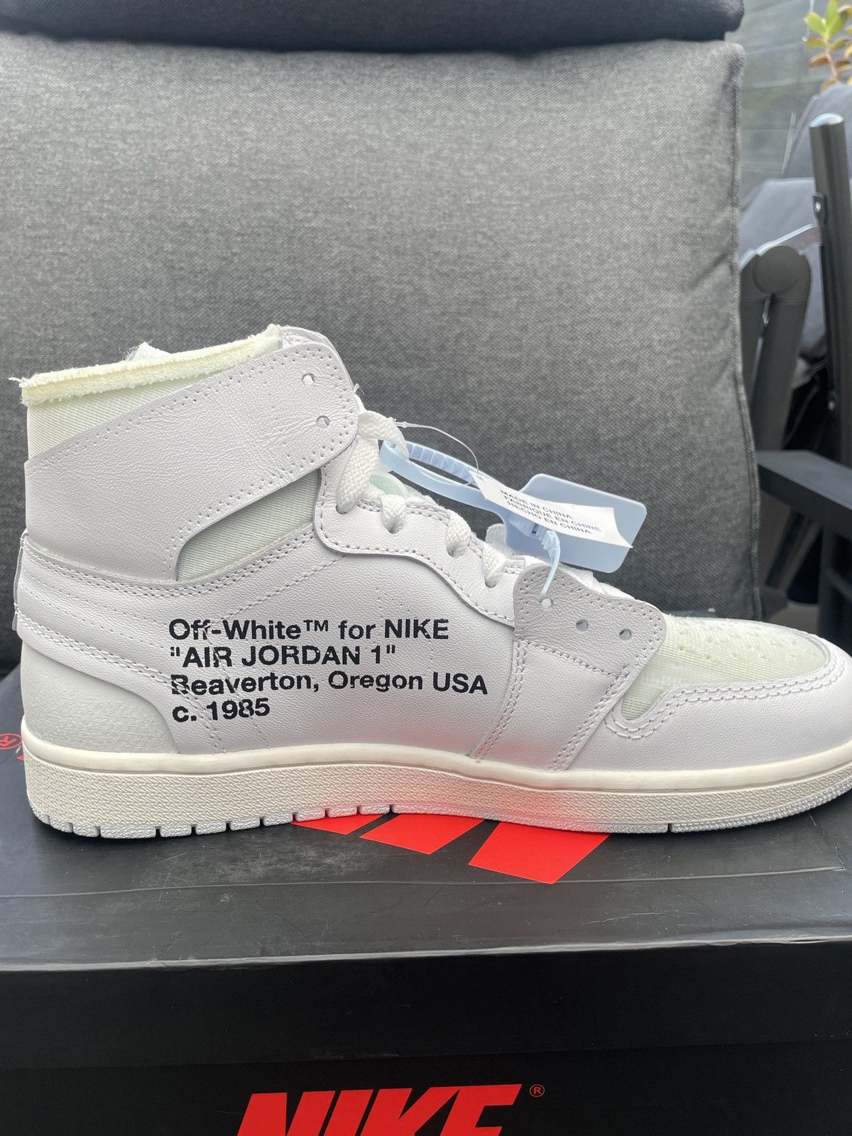 Jordan Brand Nike Air Jordan 1 x Off-White “NRG” Europe Exclusive Size US 11 / EU 44 - 4 Thumbnail