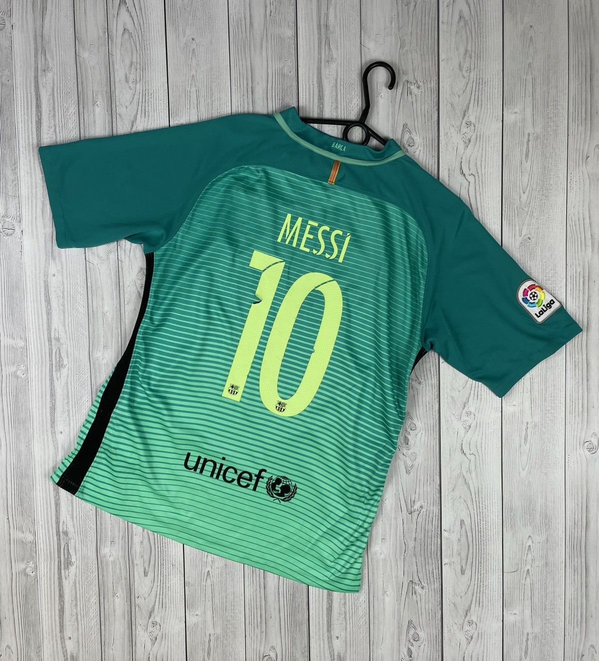 Vintage Vintage 10 messi soccer tee rare size L Size US L / EU 52-54 / 3 - 1 Thumbnail