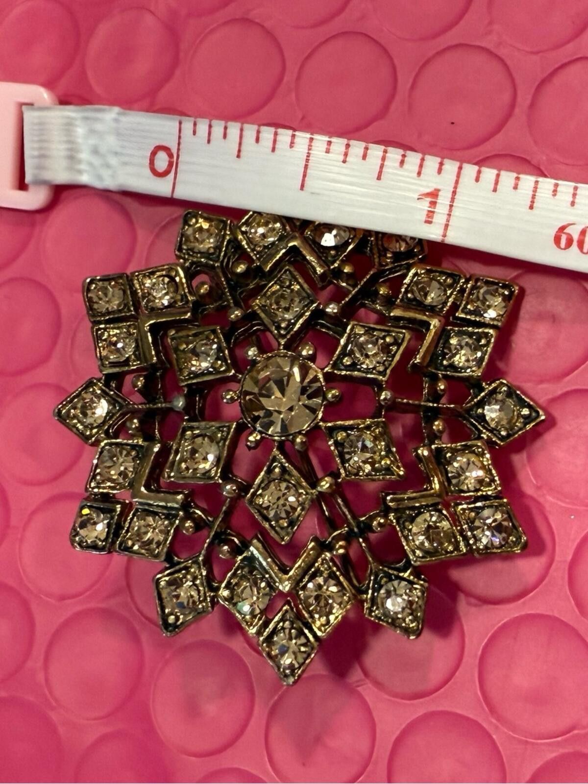 Other Rhinestone snowflake brooch silver tone shimmery rhinestones Size ONE SIZE - 5 Thumbnail