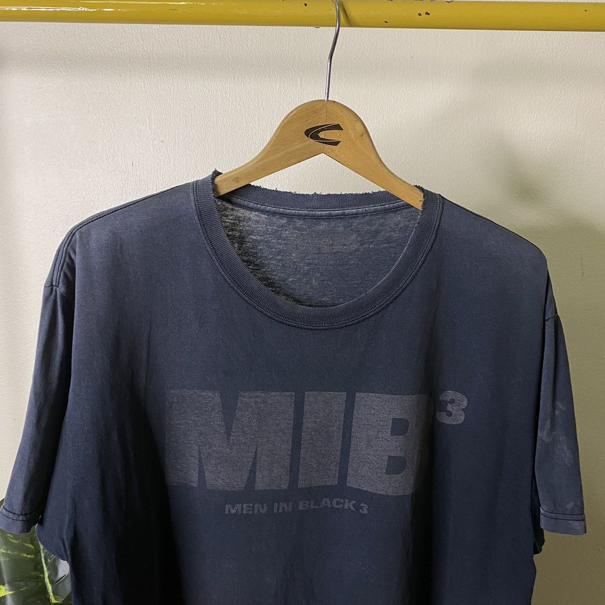 Vintage Vintage 2013 Men In Black 3 Distressed Promo Tee Size US L / EU 52-54 / 3 - 2 Thumbnail