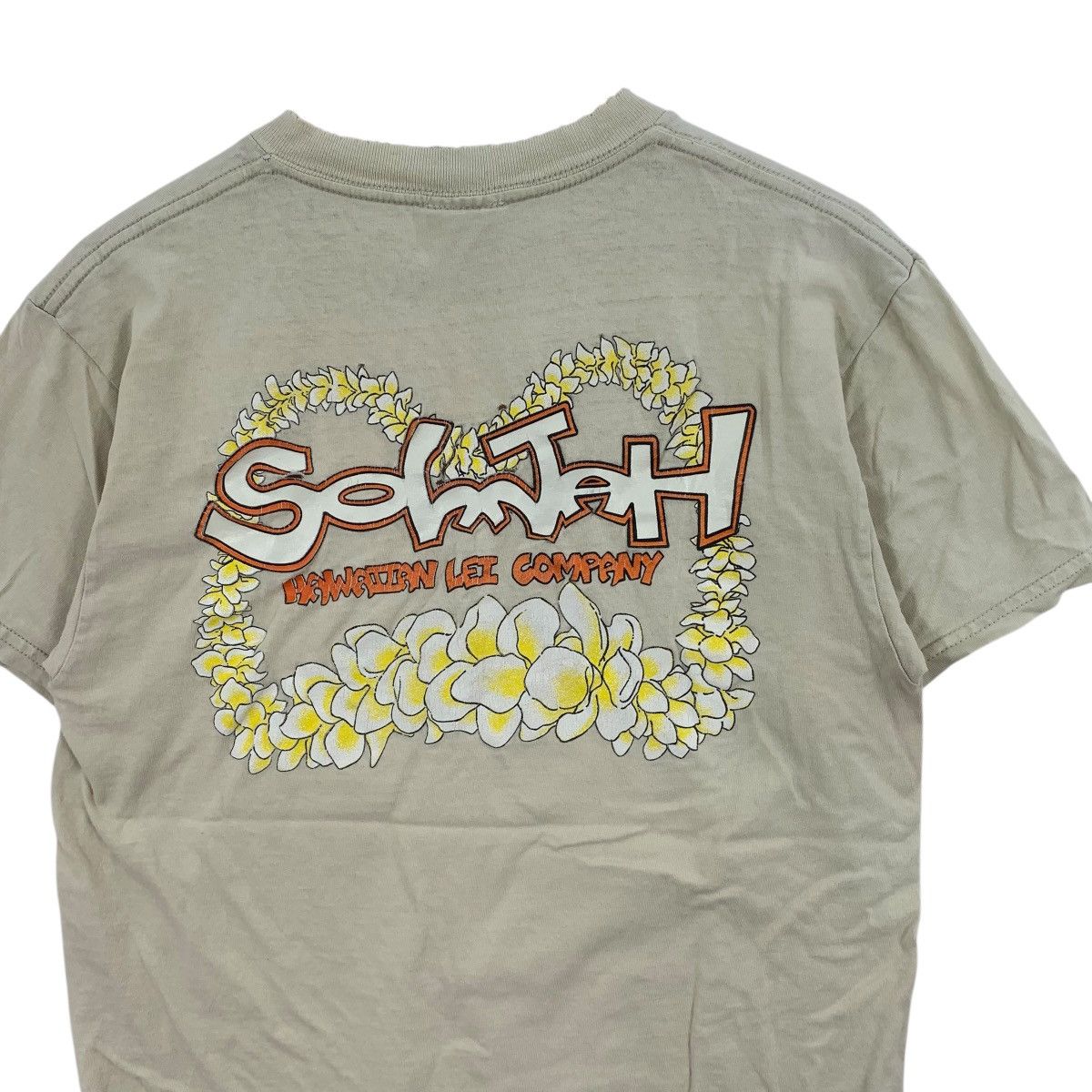 Vintage Vintage 90s SOLJAH HAWAII SURF Lei Company Thrashed Tee Size US S / EU 44-46 / 1 - 8 Thumbnail