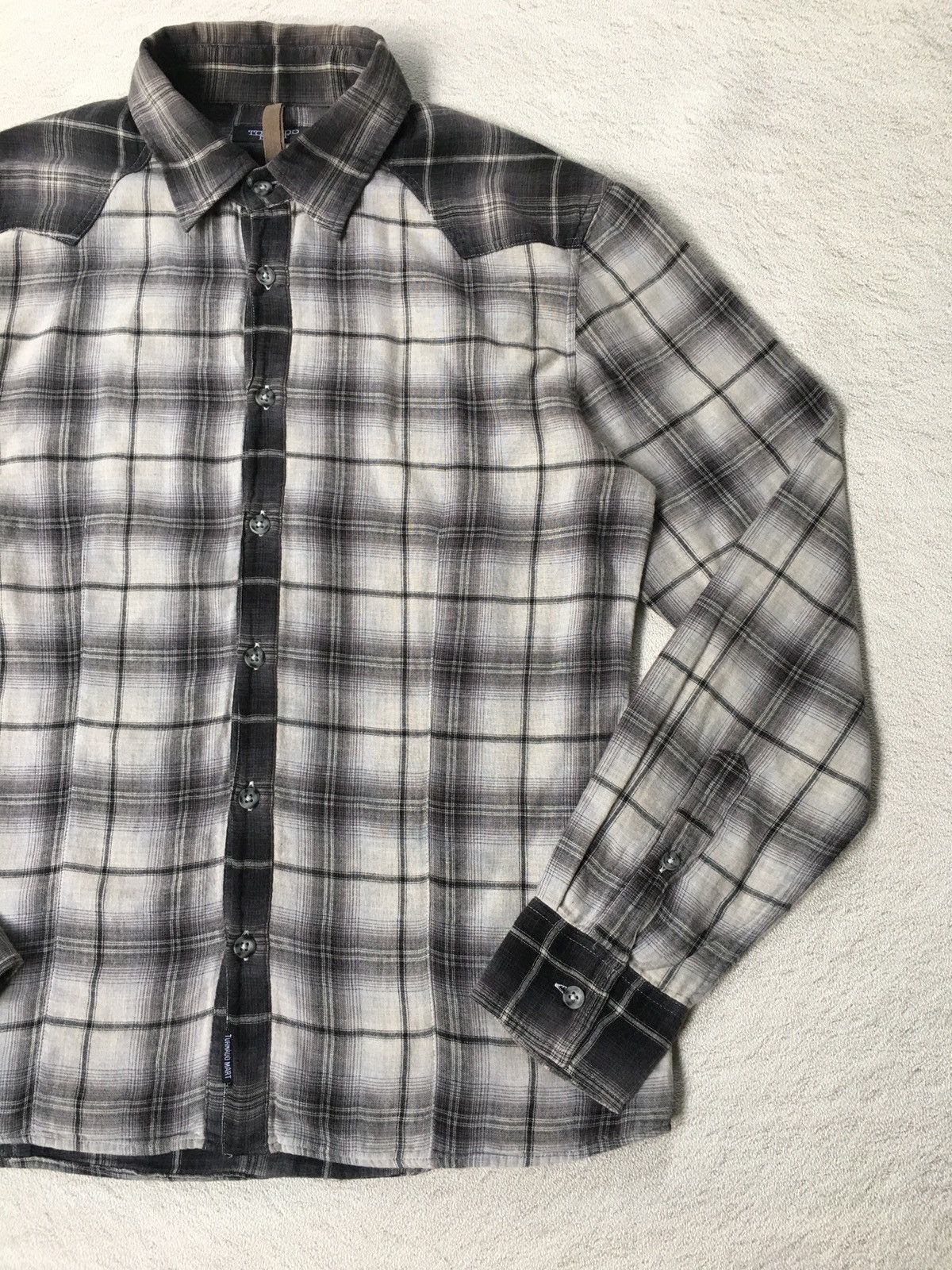 Tornado Mart Tornado Mart Button ups Size US M / EU 48-50 / 2 - 2 Thumbnail