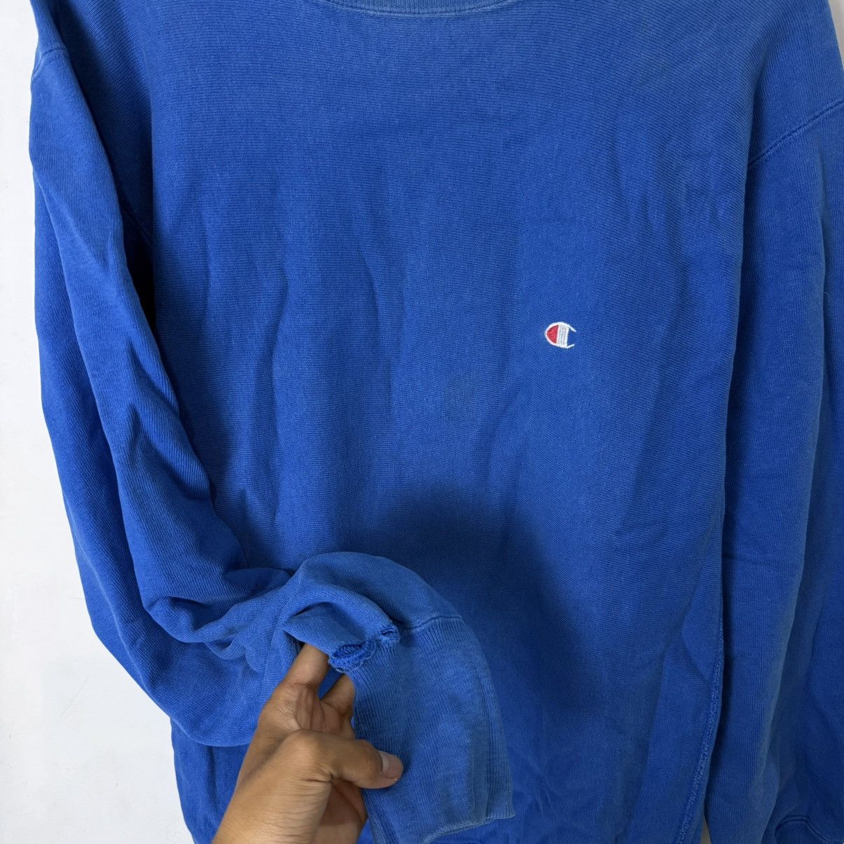 Champion Vintage CHAMPION reverse weave blue logo sweatshirt Size US L / EU 52-54 / 3 - 4 Thumbnail