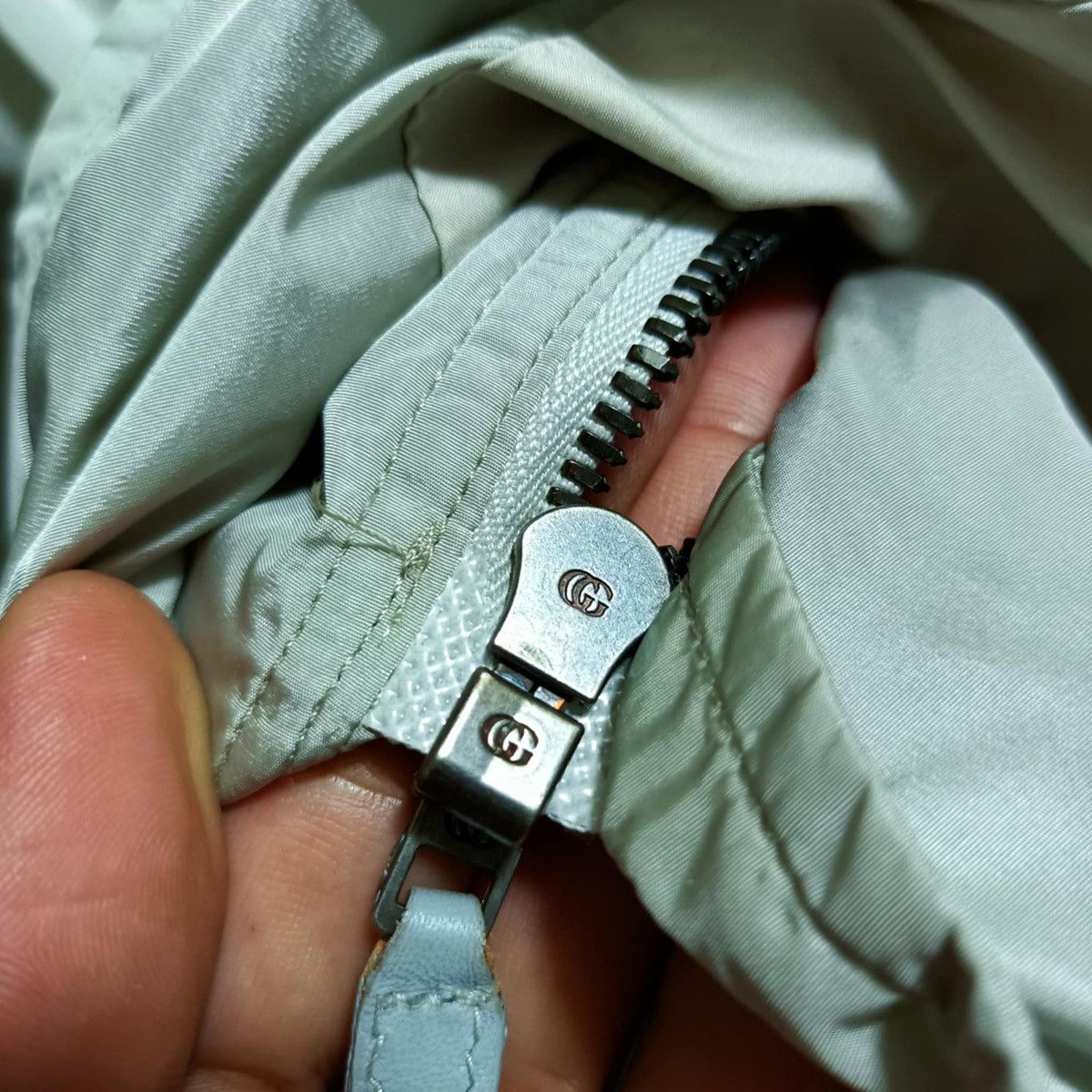 Gucci GUCCI RAINCOAT HIDABLE HOODIE JACKET Size US M / EU 48-50 / 2 - 4 Thumbnail