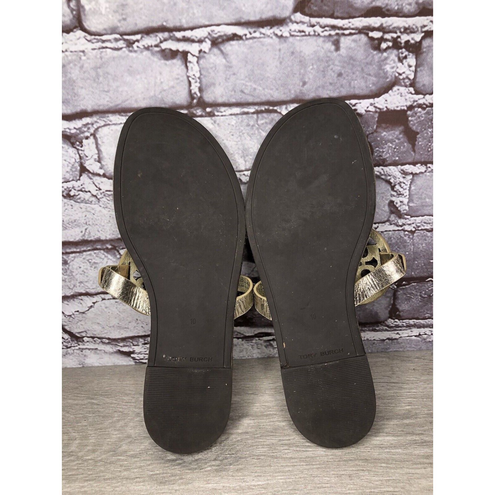 Tory Burch TORY BURCH Silver Leather Badge Logo Thong Flats Sandals Wom Size US 10 / IT 40 - 7 Thumbnail