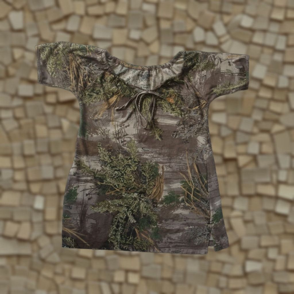 Realtree VINTAGE REALTREE OUTDOOR GIRL VTG Y2K RETRO TIE LACE CAMO ALL OVER PRINT CUTE TOP HUNTING SZ L WOMEN T-SHIRT Size L / US 10 / IT 46 - 1 Thumbnail
