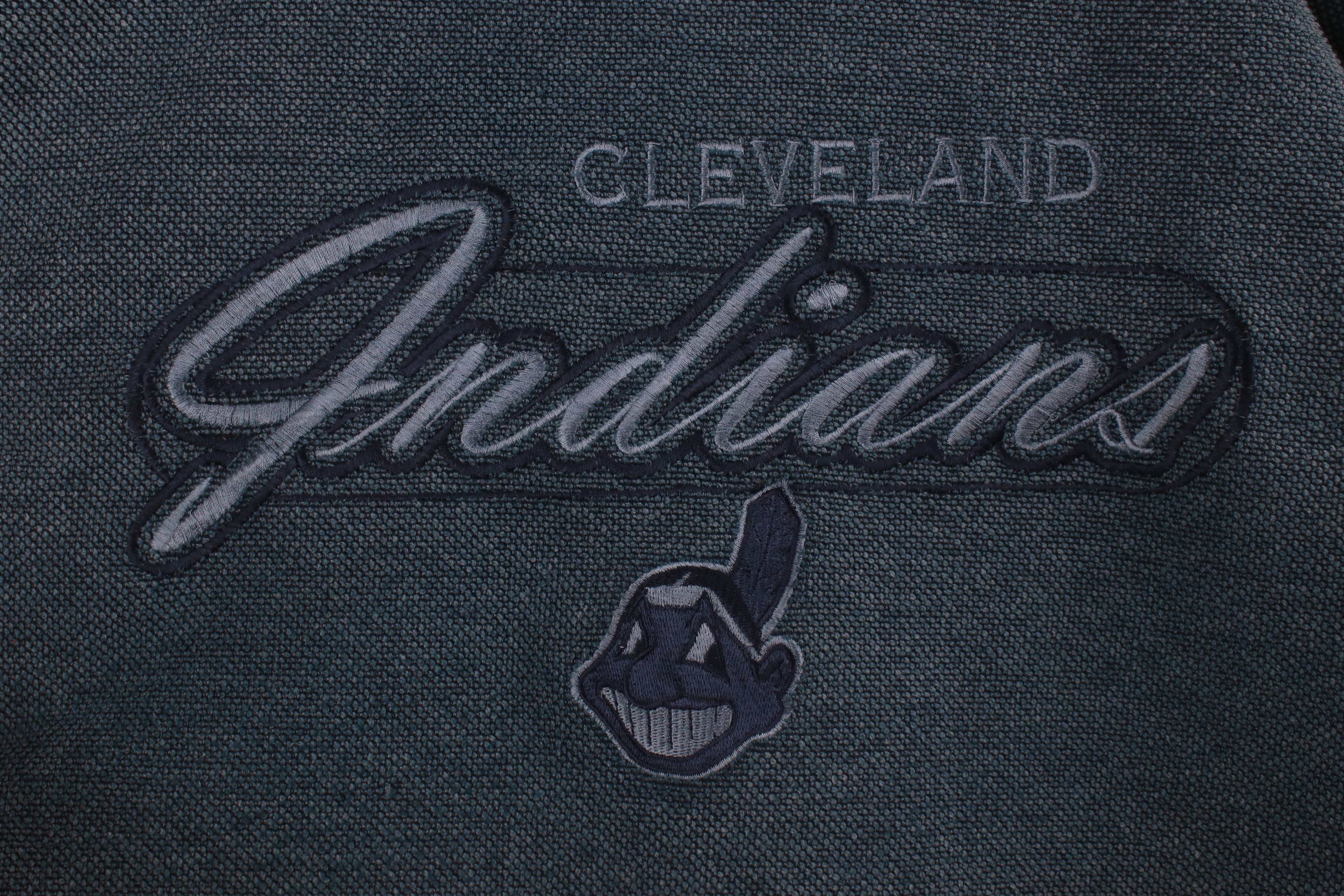Vintage Vintage 90s Chief Wahoo Cleveland Indians Cropped Sweatshirt Size XL / US 12-14 / IT 48-50 - 4 Thumbnail