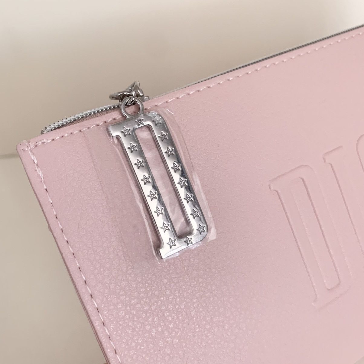 Dior Dior pink zippy cosmetic pouch Size ONE SIZE - 15 Thumbnail