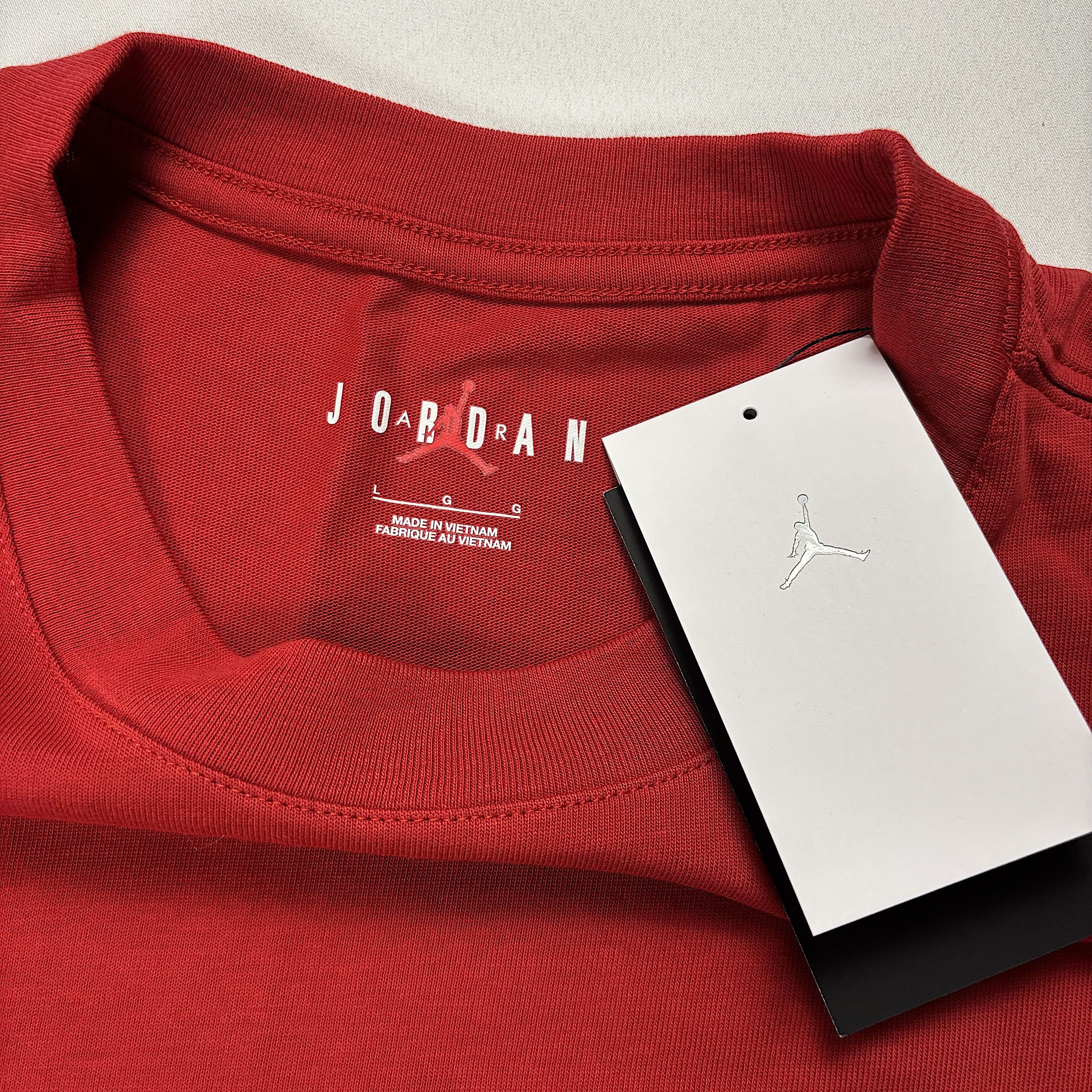 Jordan Brand Jordan Mens Oversized 23 Black Cat Shirt Red Sz L NWT Size US L / EU 52-54 / 3 - 4 Thumbnail