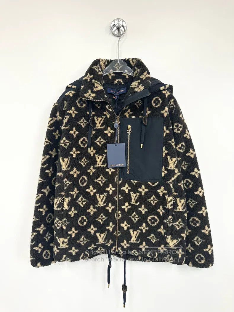 Louis Vuitton Louis Vuitton Teddy lambswool zip-up hooded jacket with fu Size XS / US 0-2 / IT 36-38 - 1 Thumbnail