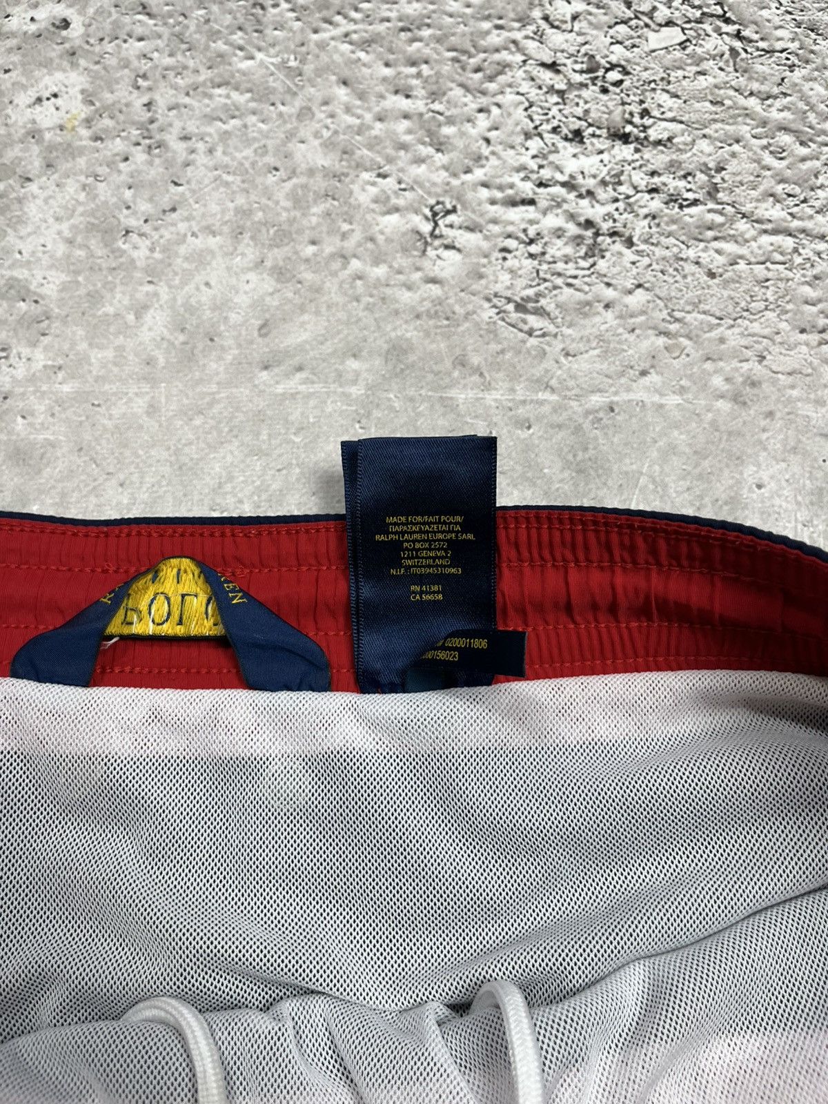 Polo Ralph Lauren Polo Ralph Lauren navy swim shorts red waistband size M Size US 32 / EU 48 - 10 Thumbnail