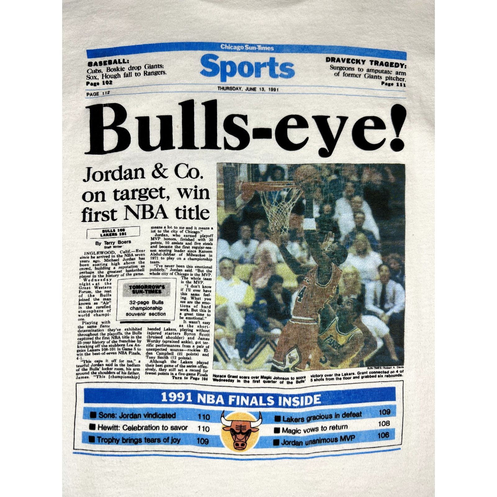 NBA '91 NBA Chicago Bulls Michael Jordan Newspaper Print T Shirt Size US L / EU 52-54 / 3 - 17 Thumbnail