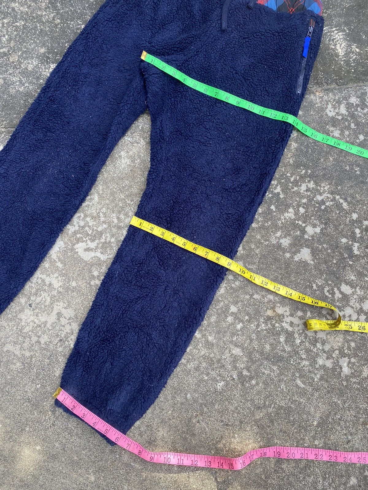 JW Anderson × Uniqlo 🔥 Very Rare 🔥 Uniqlo x J.W Anderson Sherpa Pants Size US 31 - 13 Thumbnail