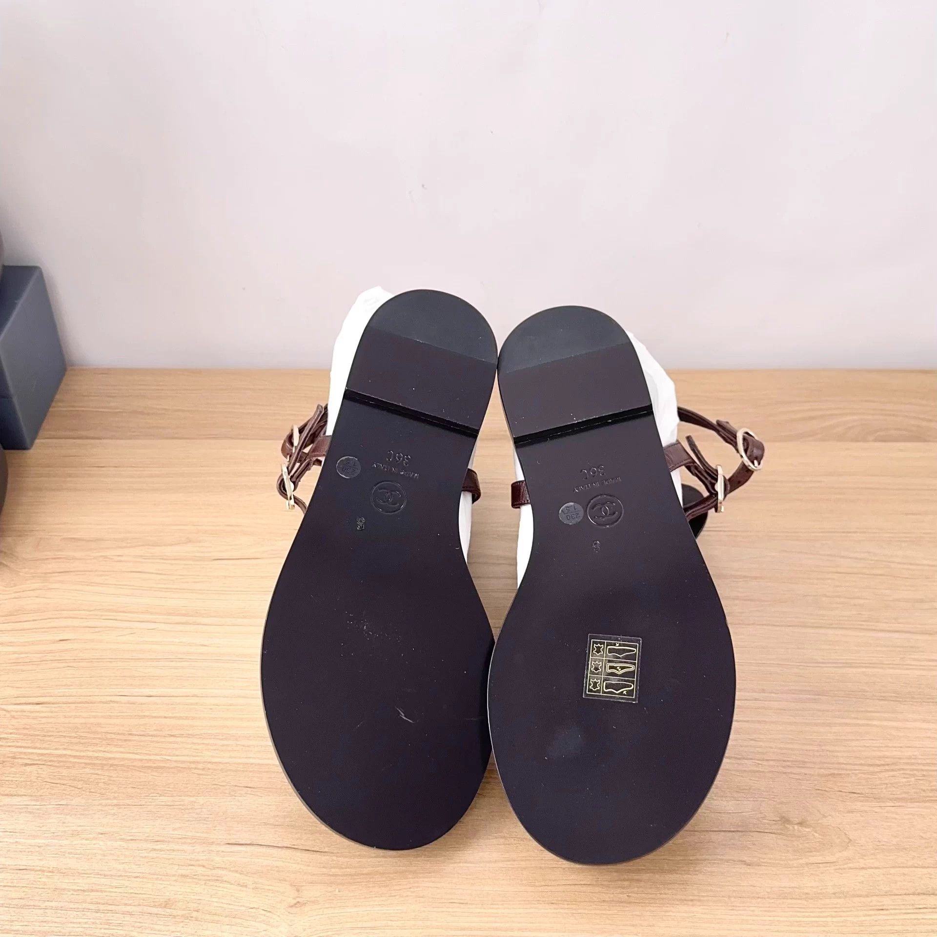Chanel CHANEL camellia sandals 36 Size US 5 / IT 35 - 8 Thumbnail