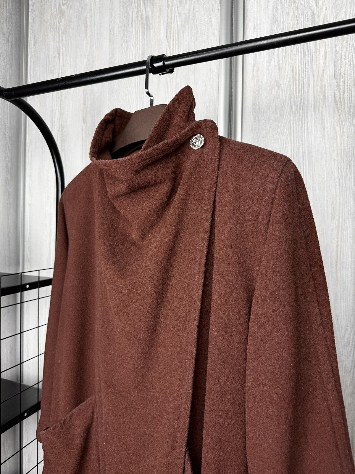 Versace Gianni Versace vintage 90s asymmetrical oversized coat Size L / US 10 / IT 46 - 4 Thumbnail