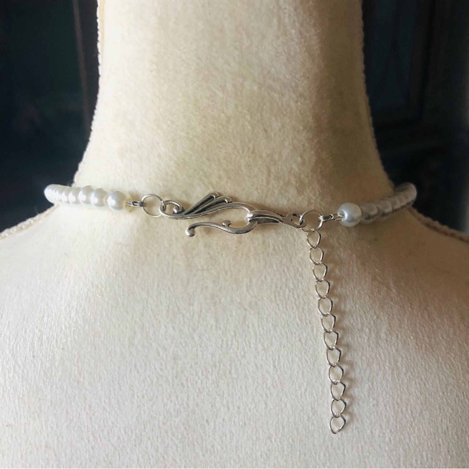 Handmade Handcrafted repurpose shiny silver horse love Pearl necklac Size ONE SIZE - 7 Thumbnail