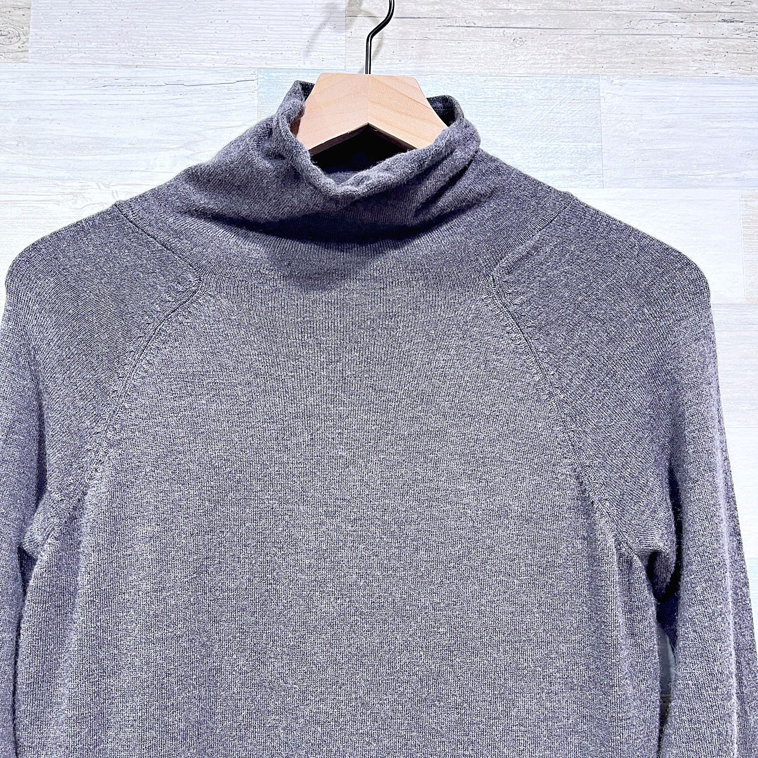 Other Talbots Italian Merino Wool Turtleneck T Shirt Sweater Dress Size S / US 4 / IT 40 - 2 Thumbnail