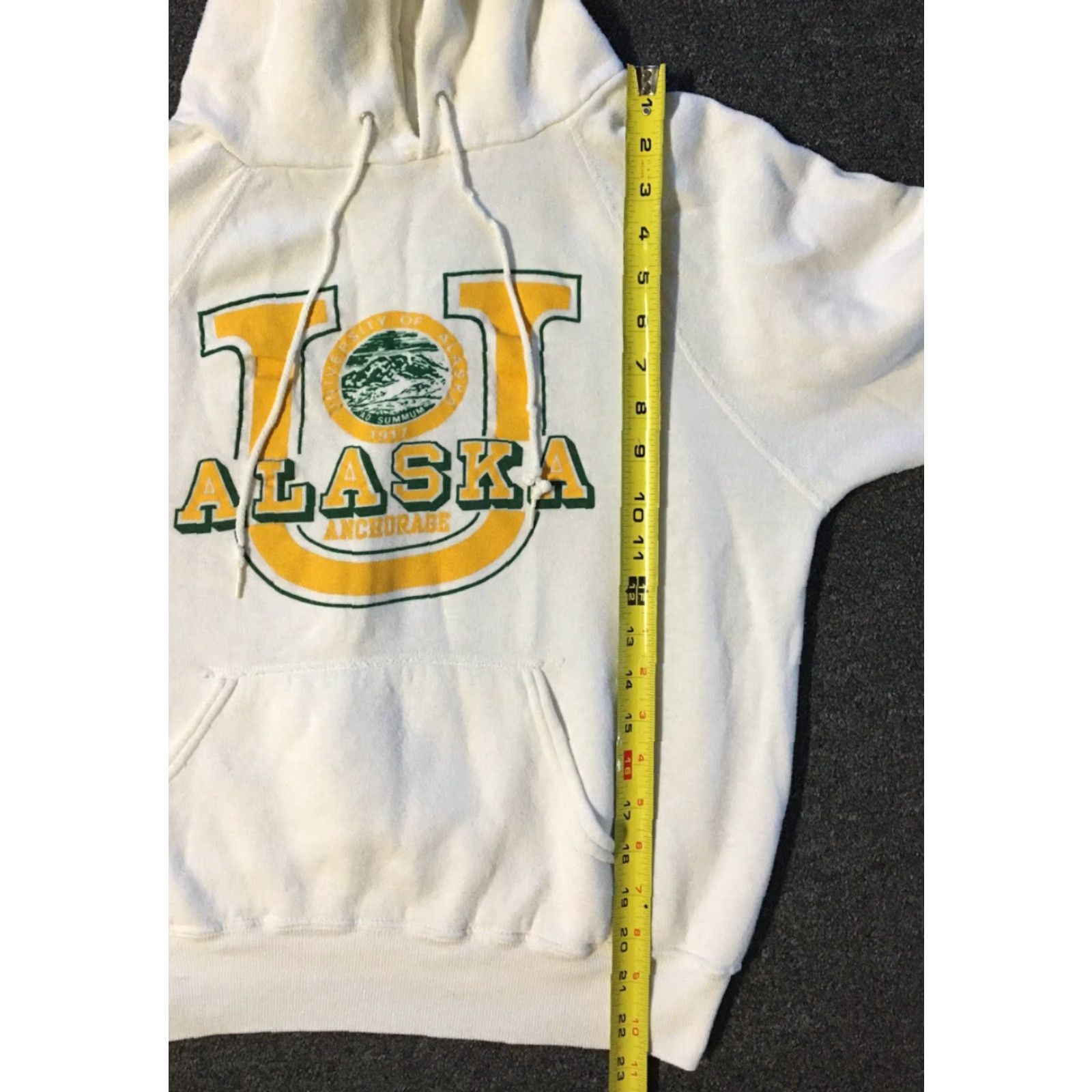 Velva Sheen VINTAGE Velva Sheen University Alaska Hoodie Sweatshirt S White 70s 80s Grunge Sports Track Football Basketball 90s Retro School University Mens Mens Size US S / EU 44-46 / 1 - 6 Thumbnail