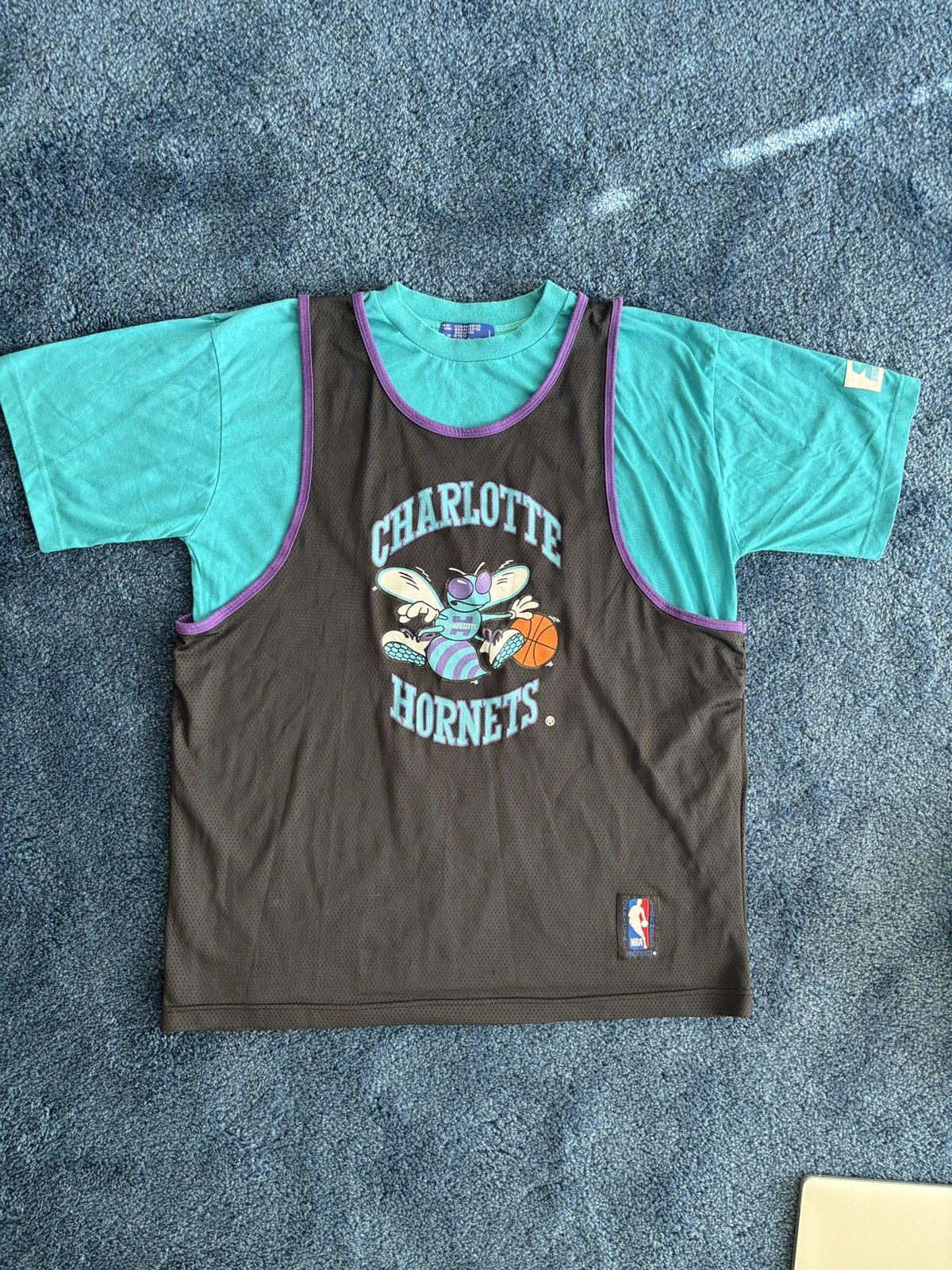 NBA Charlotte Hornets: short sleeves with mesh tank Size US L / EU 52-54 / 3 - 1 Thumbnail