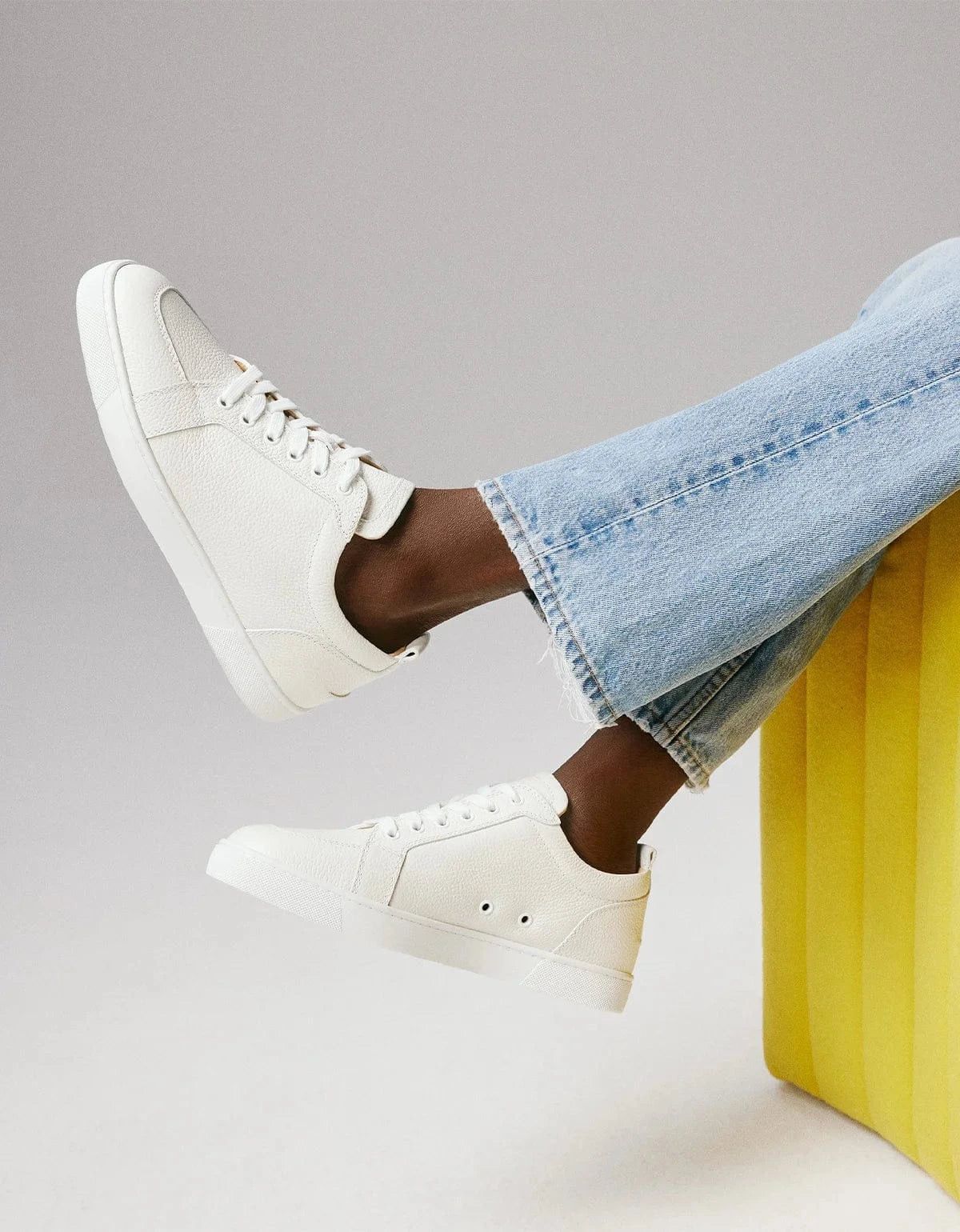 Christian Louboutin o1bcso1str0326 Sneakers in White Size US 11.5 / EU 44-45 - 6 Thumbnail