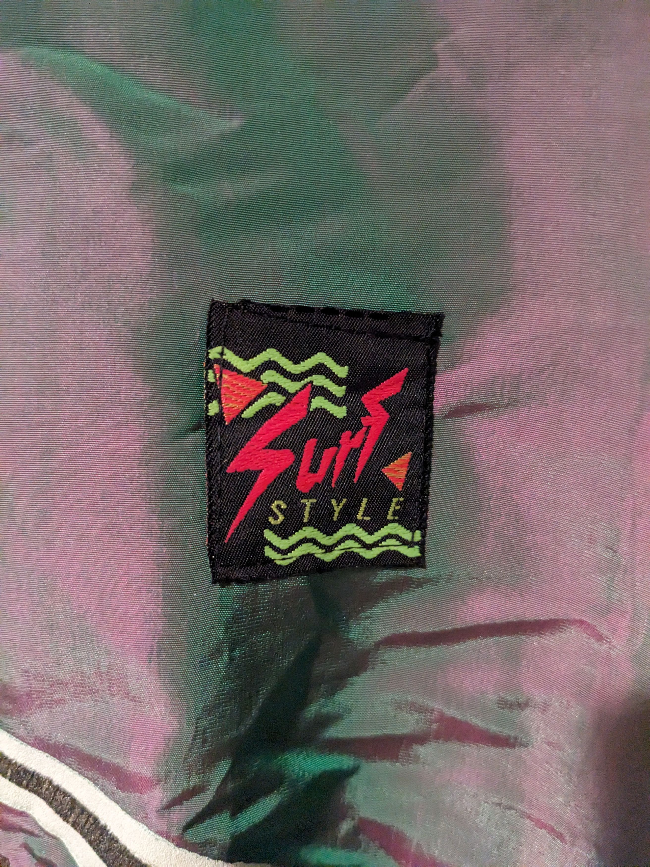 Vintage Vintage 90s Surf Style Reflective Light Weight Windbreaker Size US XL / EU 56 / 4 - 4 Thumbnail