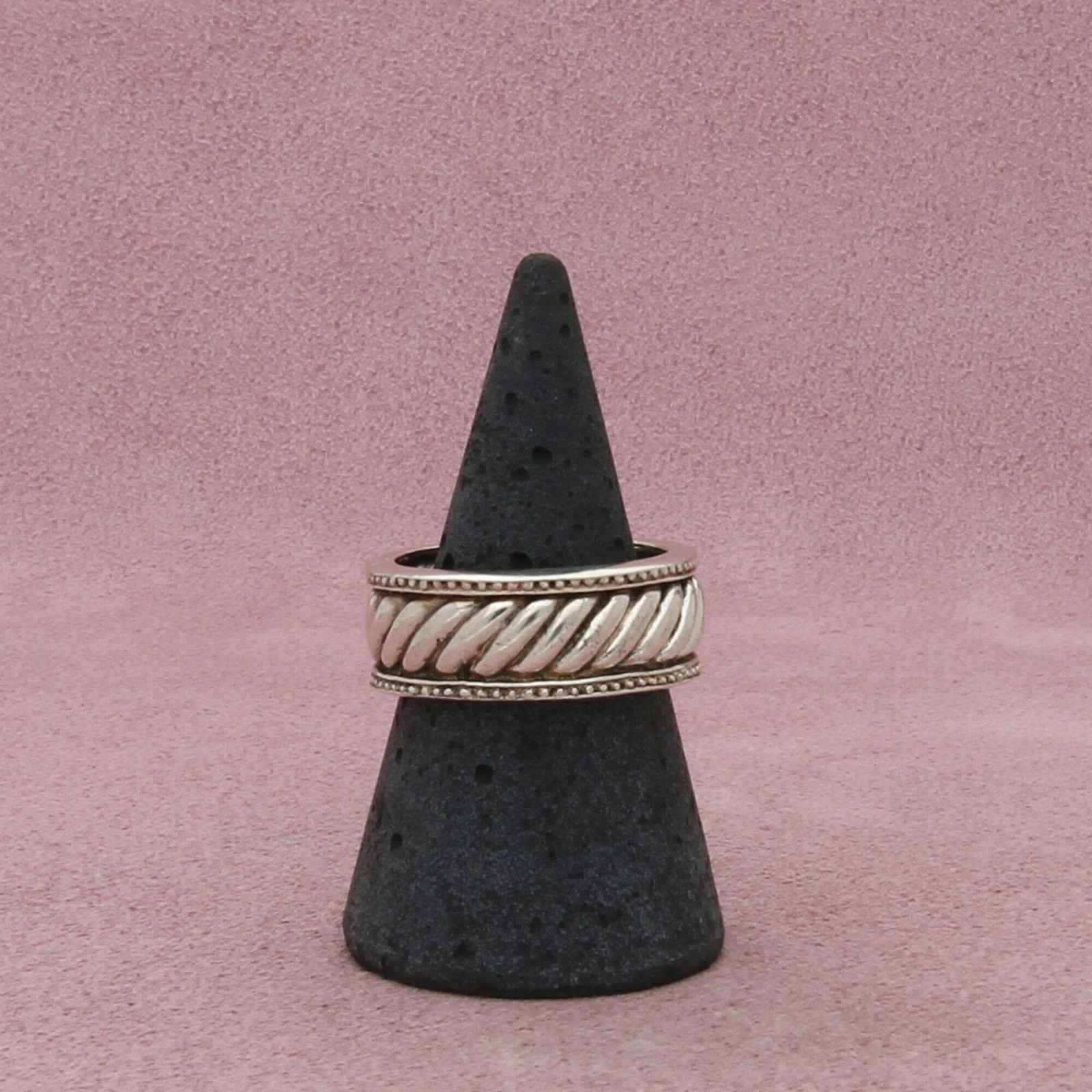 Sterling Silver sterling silver vintage braided cable band ring size 8.5 Size ONE SIZE - 3 Thumbnail