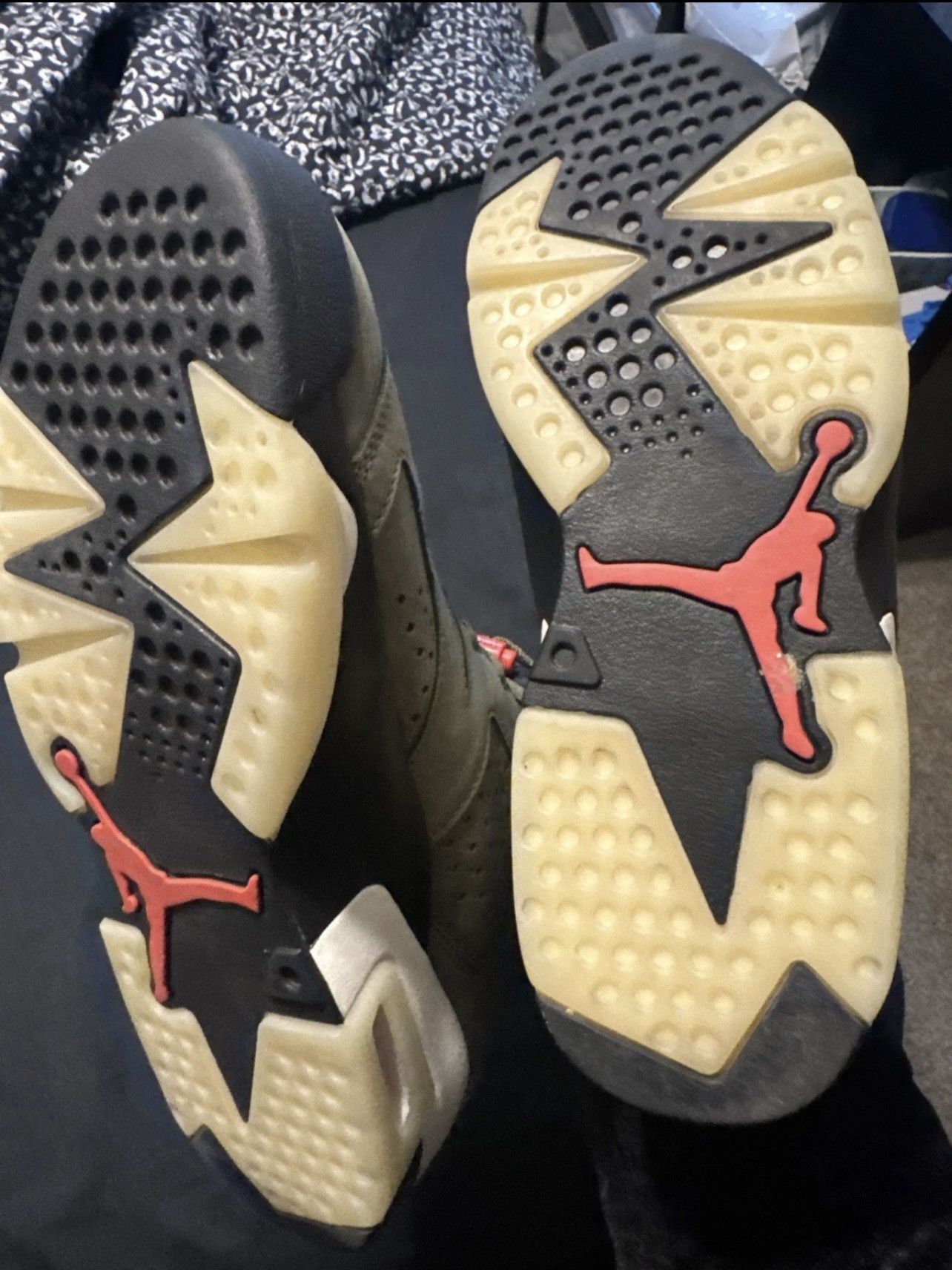 Jordan Brand × Travis Scott Travis Scott Jordan 6 Olive Size US 9.5 / EU 42-43 - 5 Thumbnail