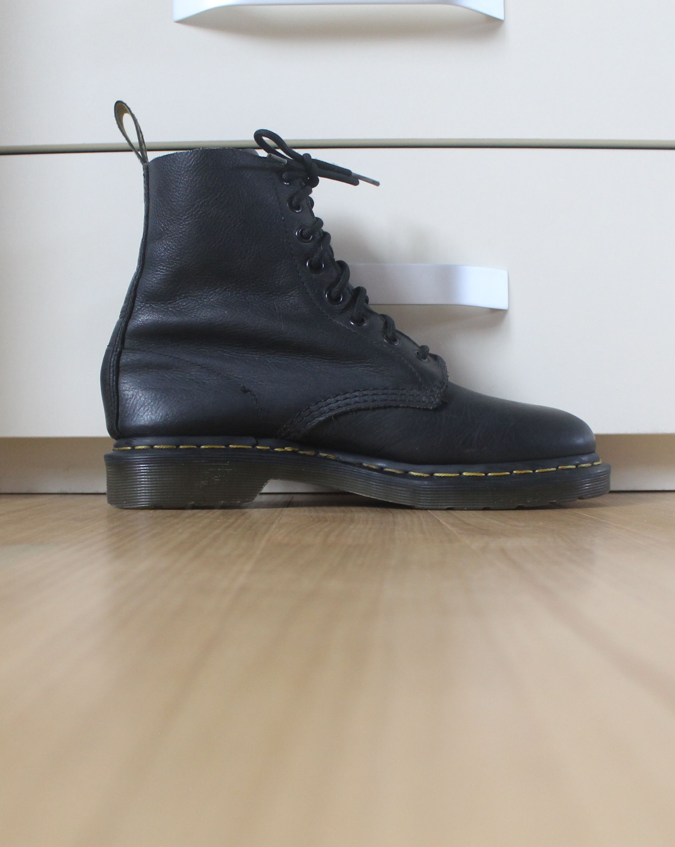 Dr. Martens Dr. Martens Pascal Leather Boots Size US 8 / EU 41 - 8 Thumbnail