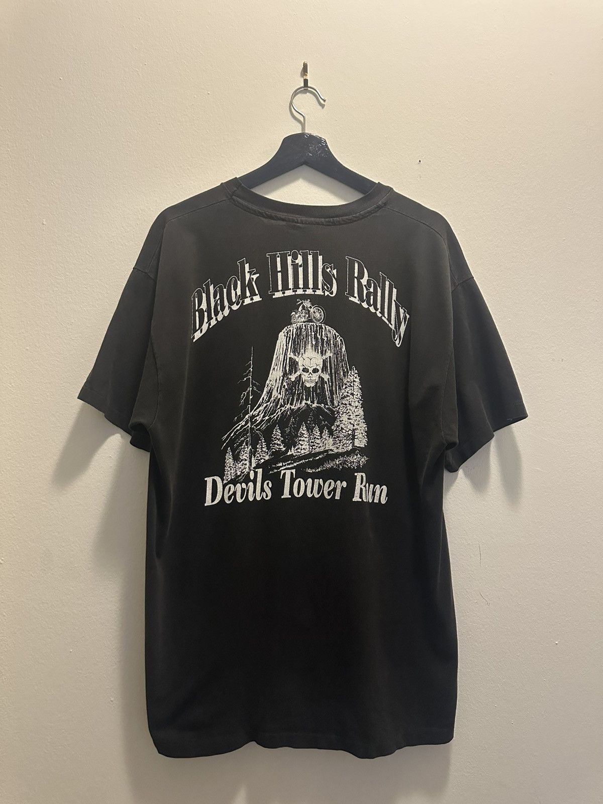 Vintage Vintage 1994 Black Hills Biker Tee XL Single Stitch Size US L / EU 52-54 / 3 - 1 Thumbnail